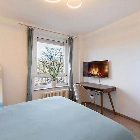 Charmentes Privatzimmer Mit Kueche, Naturgebiet Dusseldorf Bagian luar foto
