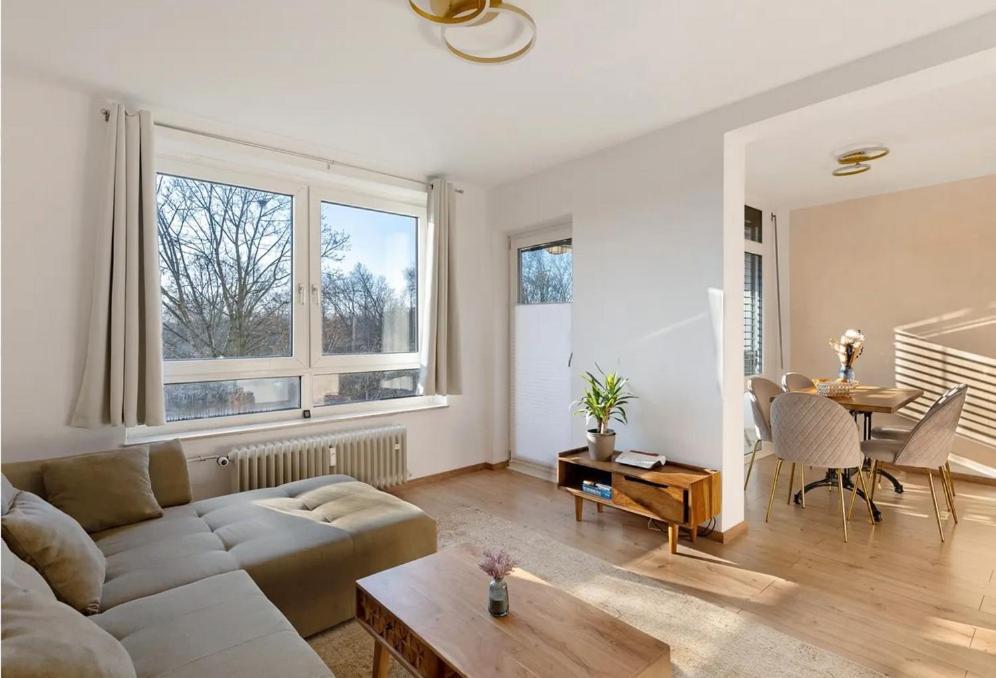 Charmentes Privatzimmer Mit Kueche, Naturgebiet Dusseldorf Bagian luar foto