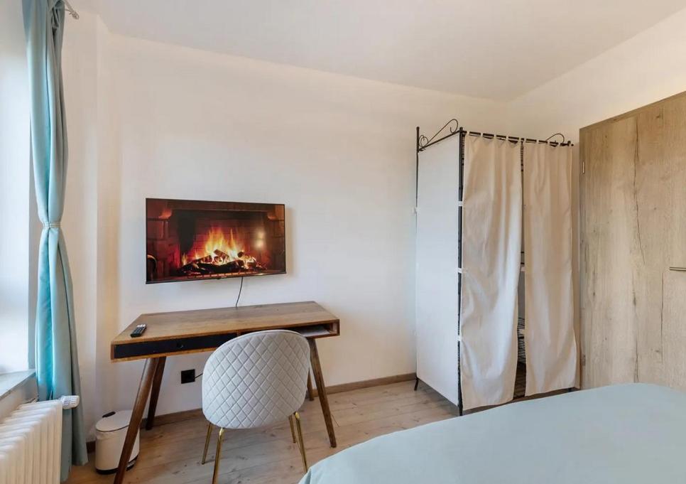 Charmentes Privatzimmer Mit Kueche, Naturgebiet Dusseldorf Ruang foto